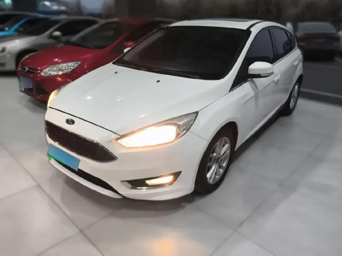 2015 Ford Focus 1.5T 181HP L4 6AT