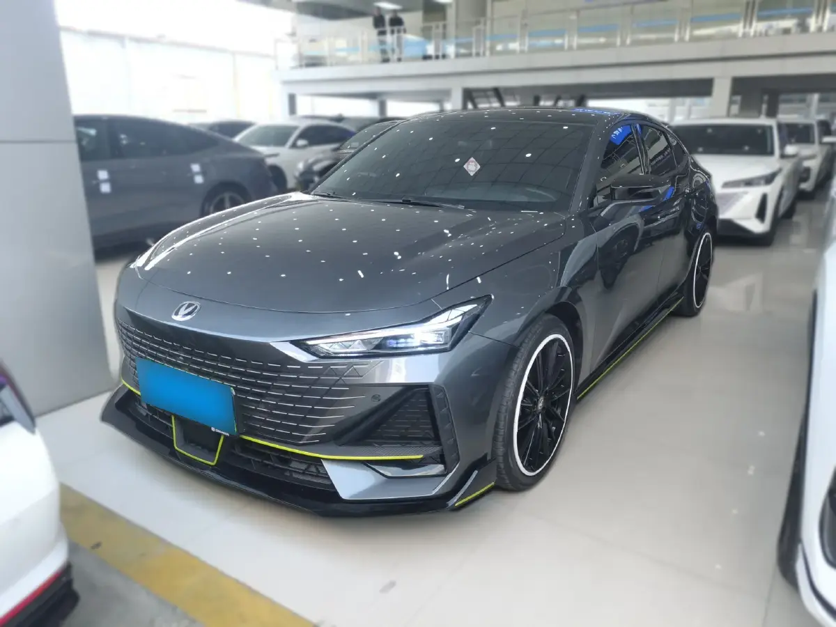 2022 ChangAn UNI-V 1.5T 188HP L4 7DCT