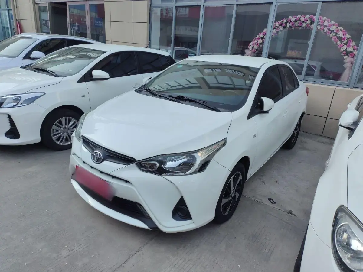 2017 Toyota Yaris L 1.5L 107HP L4 CVT