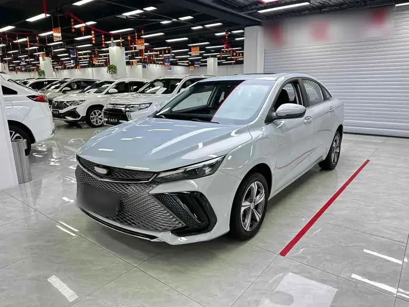 2022 Geely Emgrand L HiP 1.5T 181HP L4 3DHT PHEV 15.5KWH