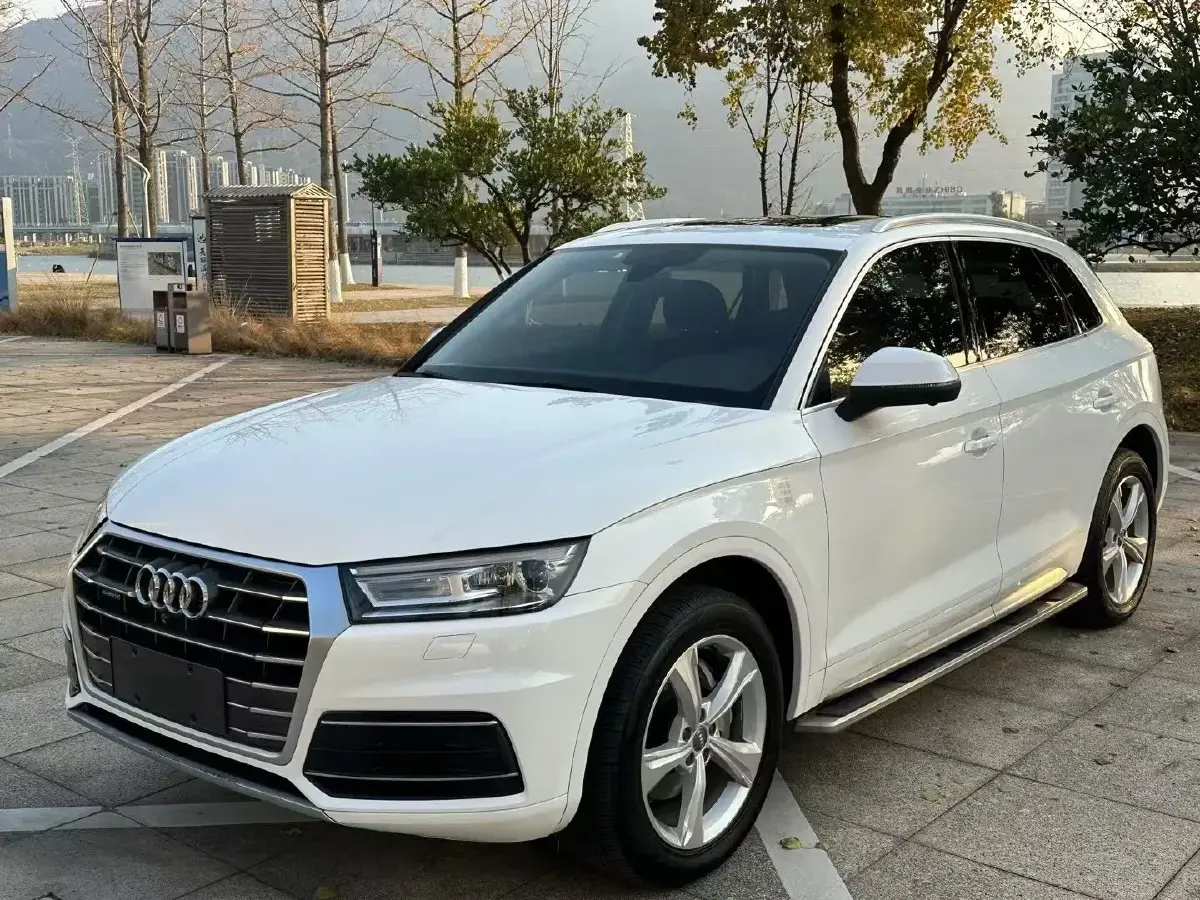 2018 Audi Q5L 2.0T 190HP L4 7DCT