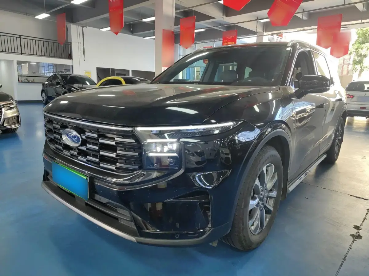 2023 Ford Edge 2.0T 252HP L4 8AT