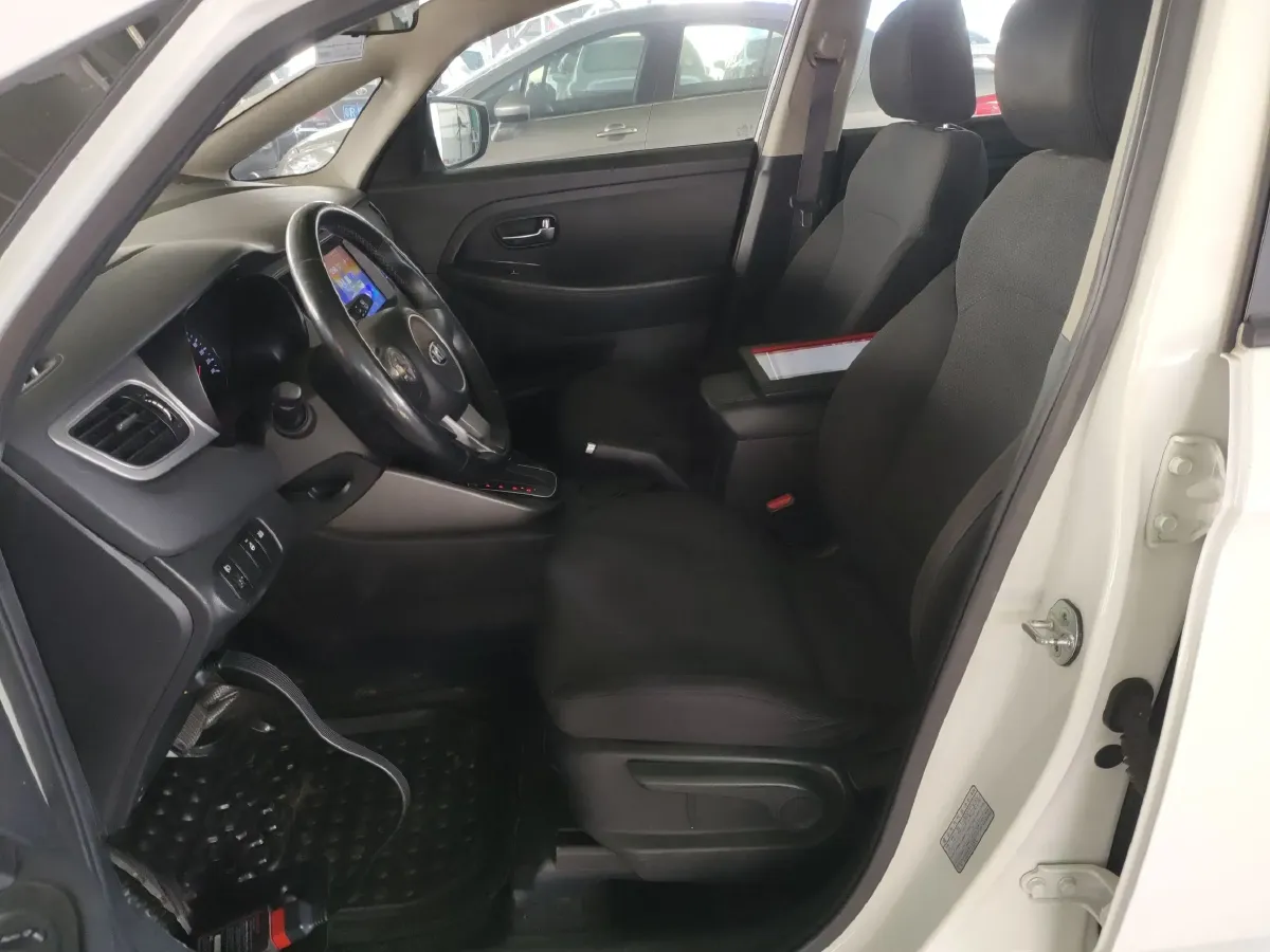 2013 Kia Carens 2.0L 152HP L4 6AT,autocango,china used car exporter,china ev exporter,chinese used car exporter,chinese used ev exporter