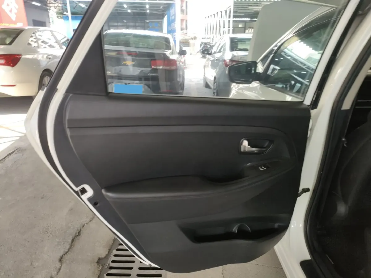 2013 Kia Carens 2.0L 152HP L4 6AT,autocango,china used car exporter,china ev exporter,chinese used car exporter,chinese used ev exporter