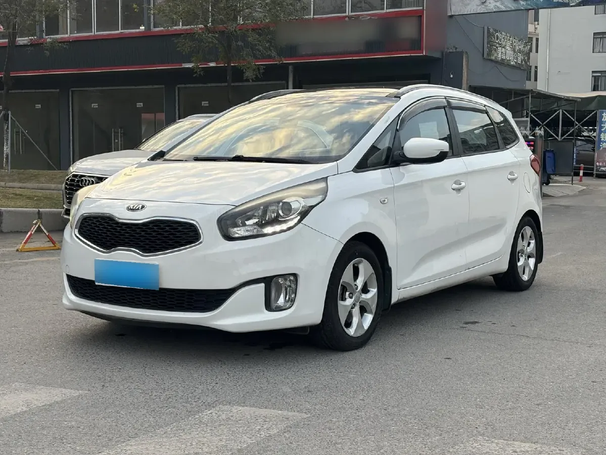 2013 Kia Carens 2.0L 152HP L4 6AT,autocango,china used car exporter,china ev exporter,chinese used car exporter,chinese used ev exporter