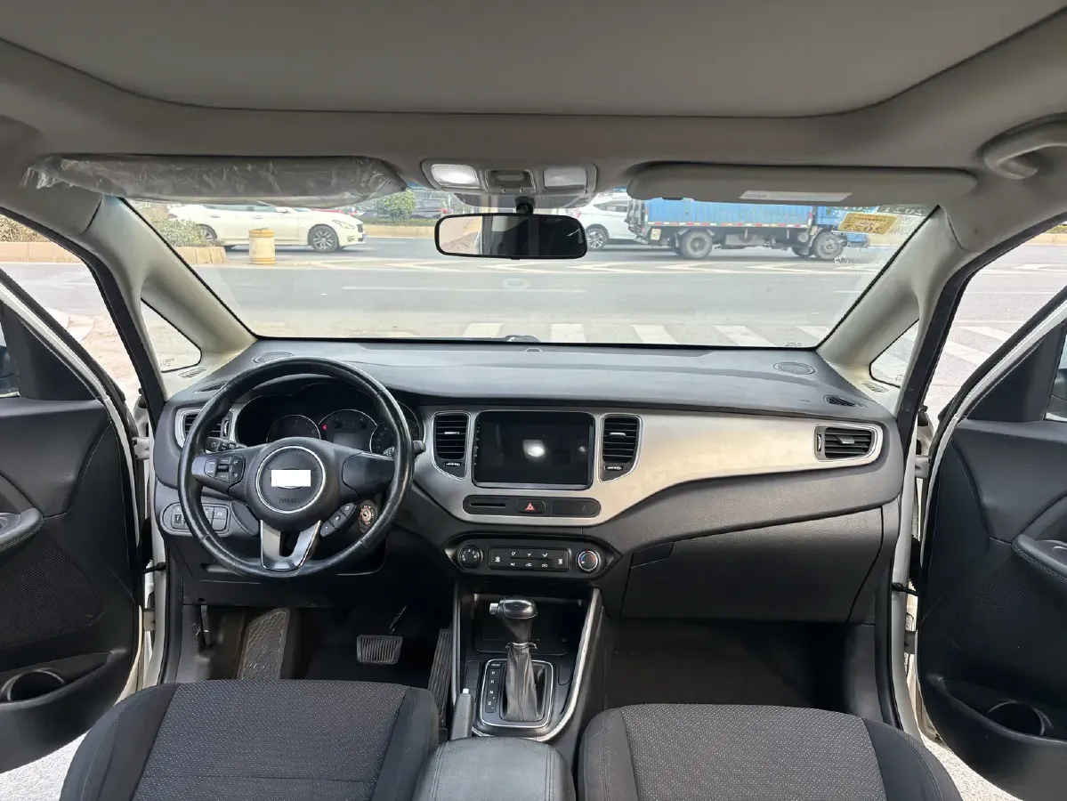 2013 Kia Carens 2.0L 152HP L4 6AT,autocango,china used car exporter,china ev exporter,chinese used car exporter,chinese used ev exporter