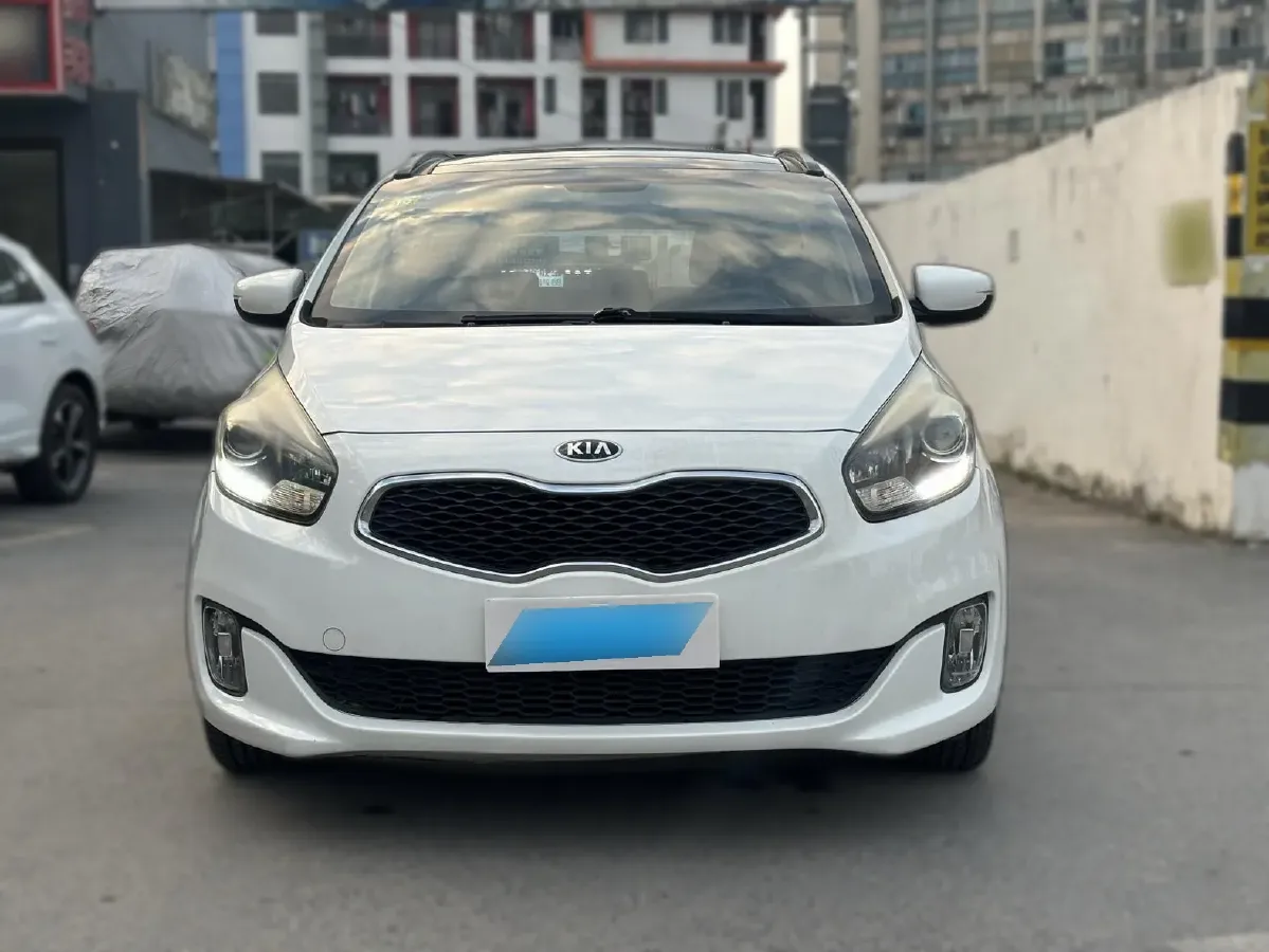 2013 Kia Carens 2.0L 152HP L4 6AT,autocango,china used car exporter,china ev exporter,chinese used car exporter,chinese used ev exporter