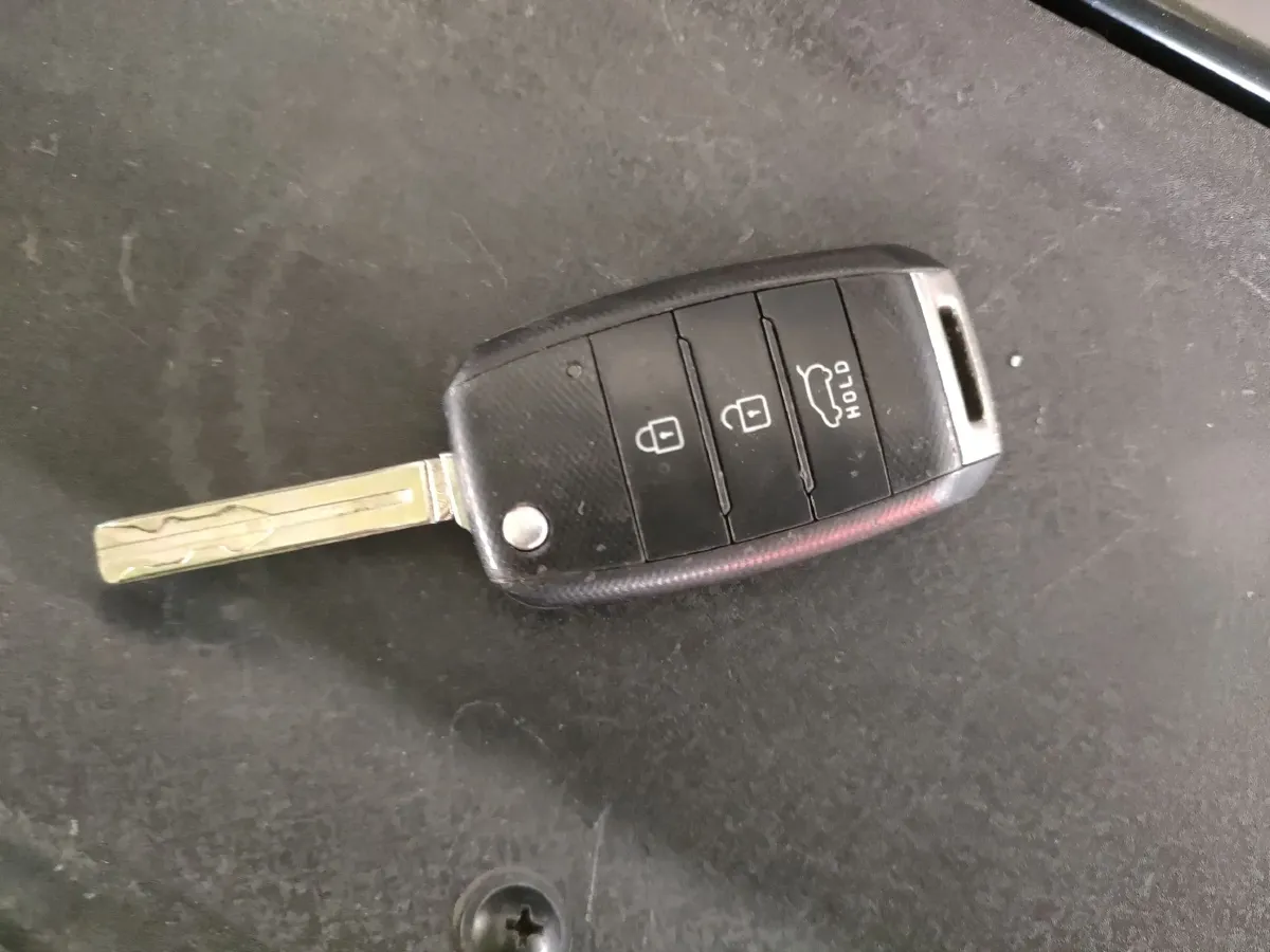 2013 Kia Carens 2.0L 152HP L4 6AT,autocango,china used car exporter,china ev exporter,chinese used car exporter,chinese used ev exporter