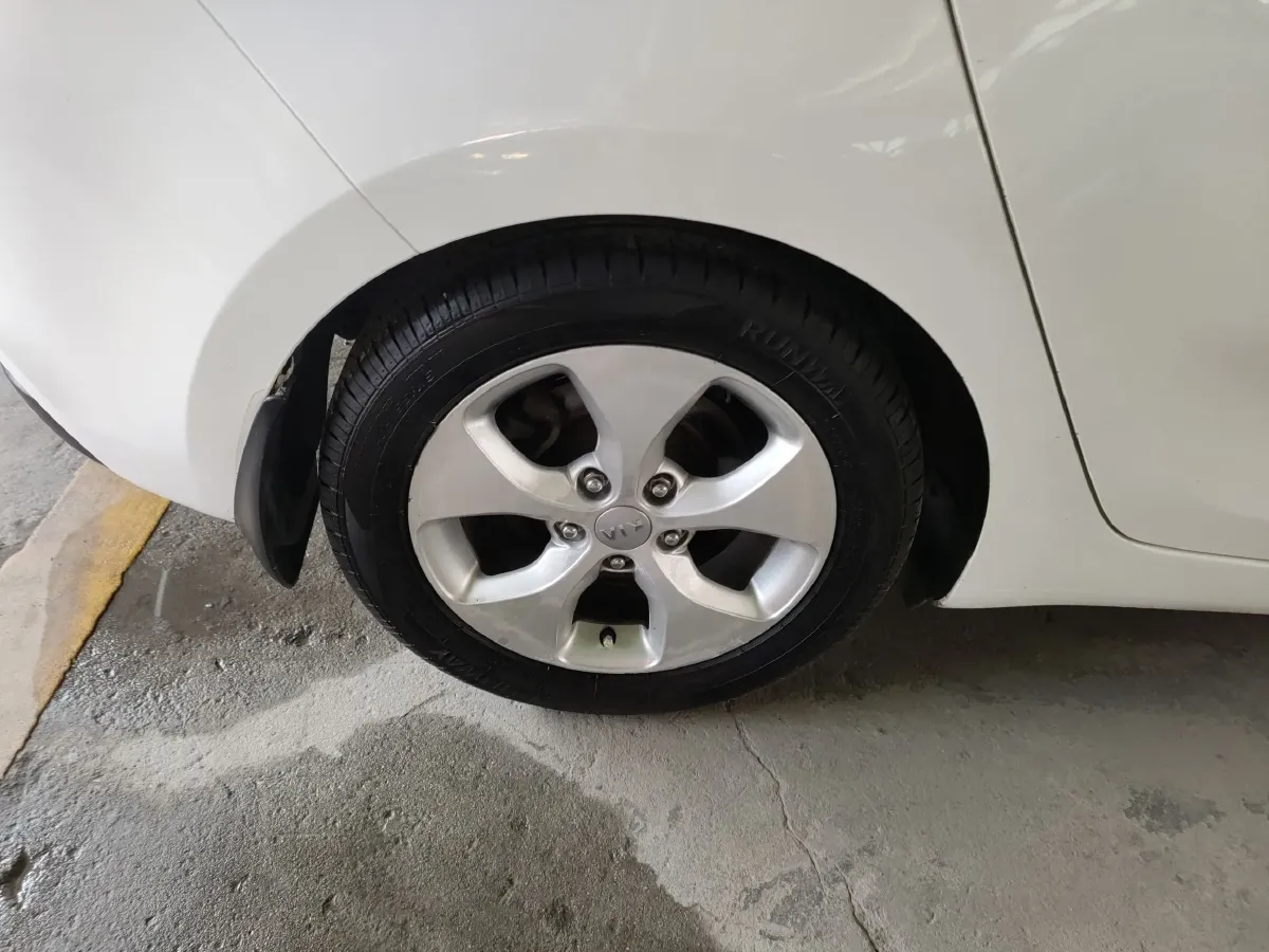 2013 Kia Carens 2.0L 152HP L4 6AT,autocango,china used car exporter,china ev exporter,chinese used car exporter,chinese used ev exporter