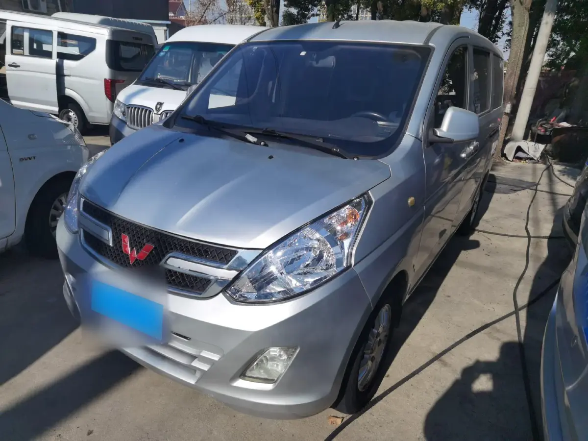 2016 WuLing RongGuang V 1.5L 112HP L4 5MT