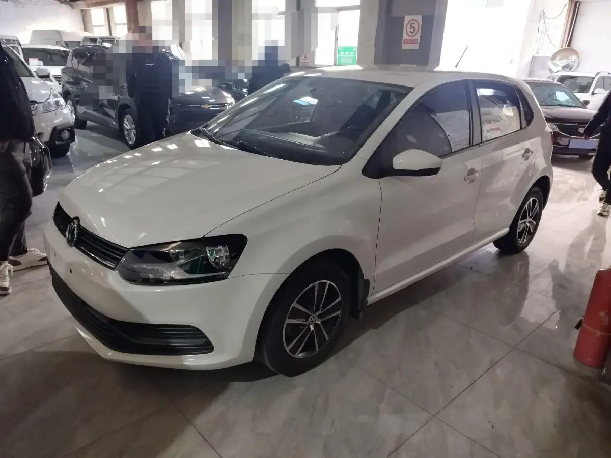 2014 Volkswagen Polo 1.4L 90HP L4 5MT