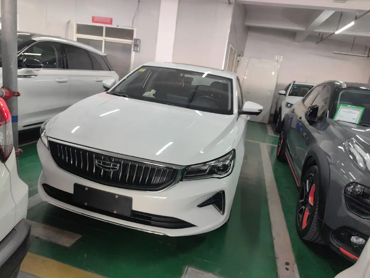 2022 Geely Emgrand 1.5L 114HP L4 CVT