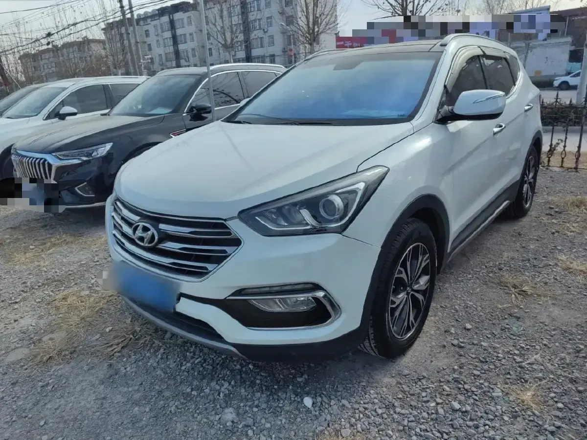 2017 Hyundai Santafe 2.0T 245HP L4 6AT