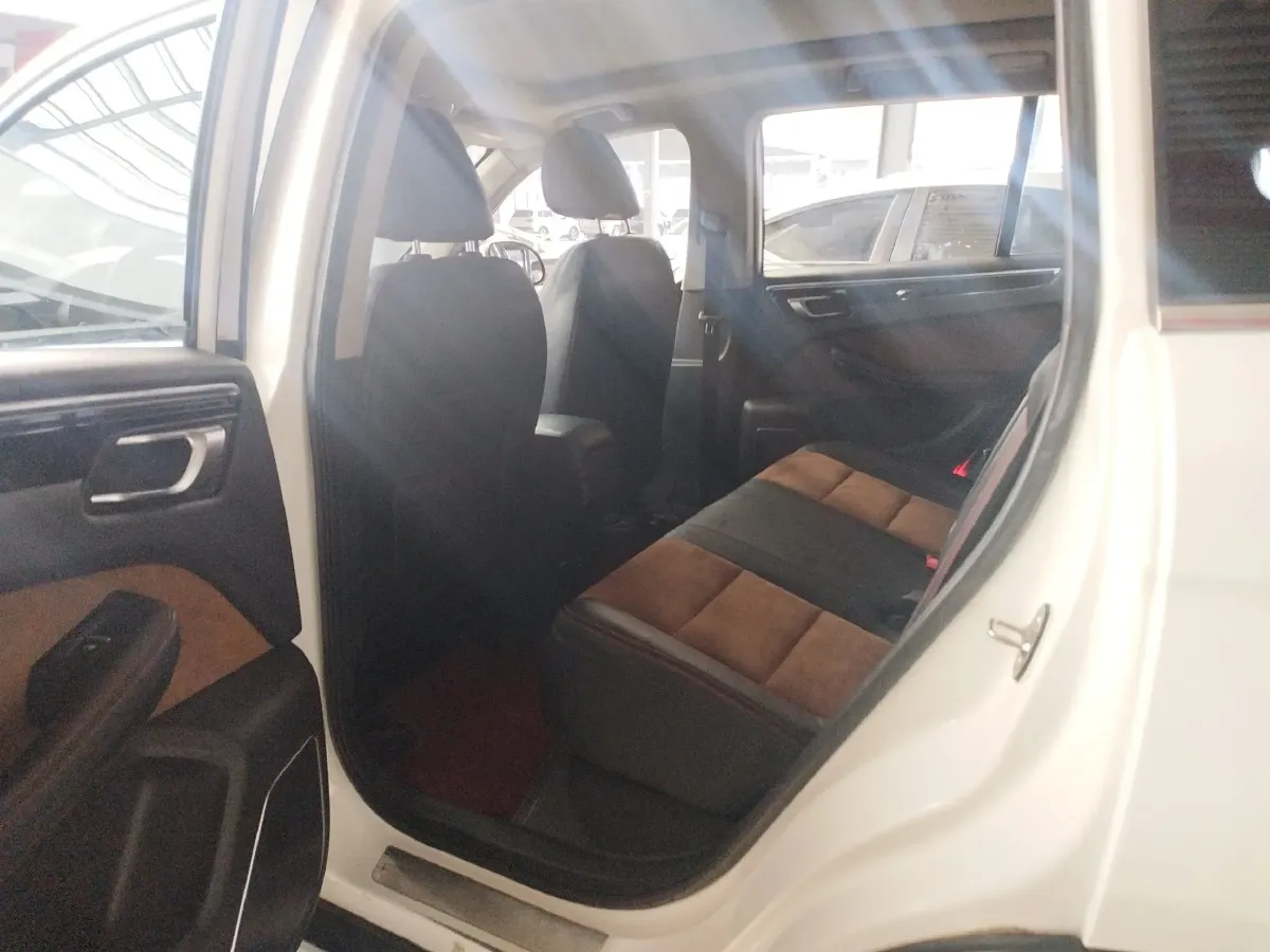 2015 Zotye Damy X5 1.5T 150HP L4 5MT,autocango,china used car exporter,china ev exporter,chinese used car exporter,chinese used ev exporter