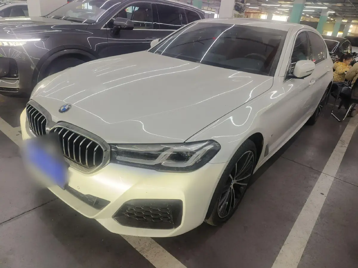 2022 BMW 5 Series 2.0T 252HP L4 8AT