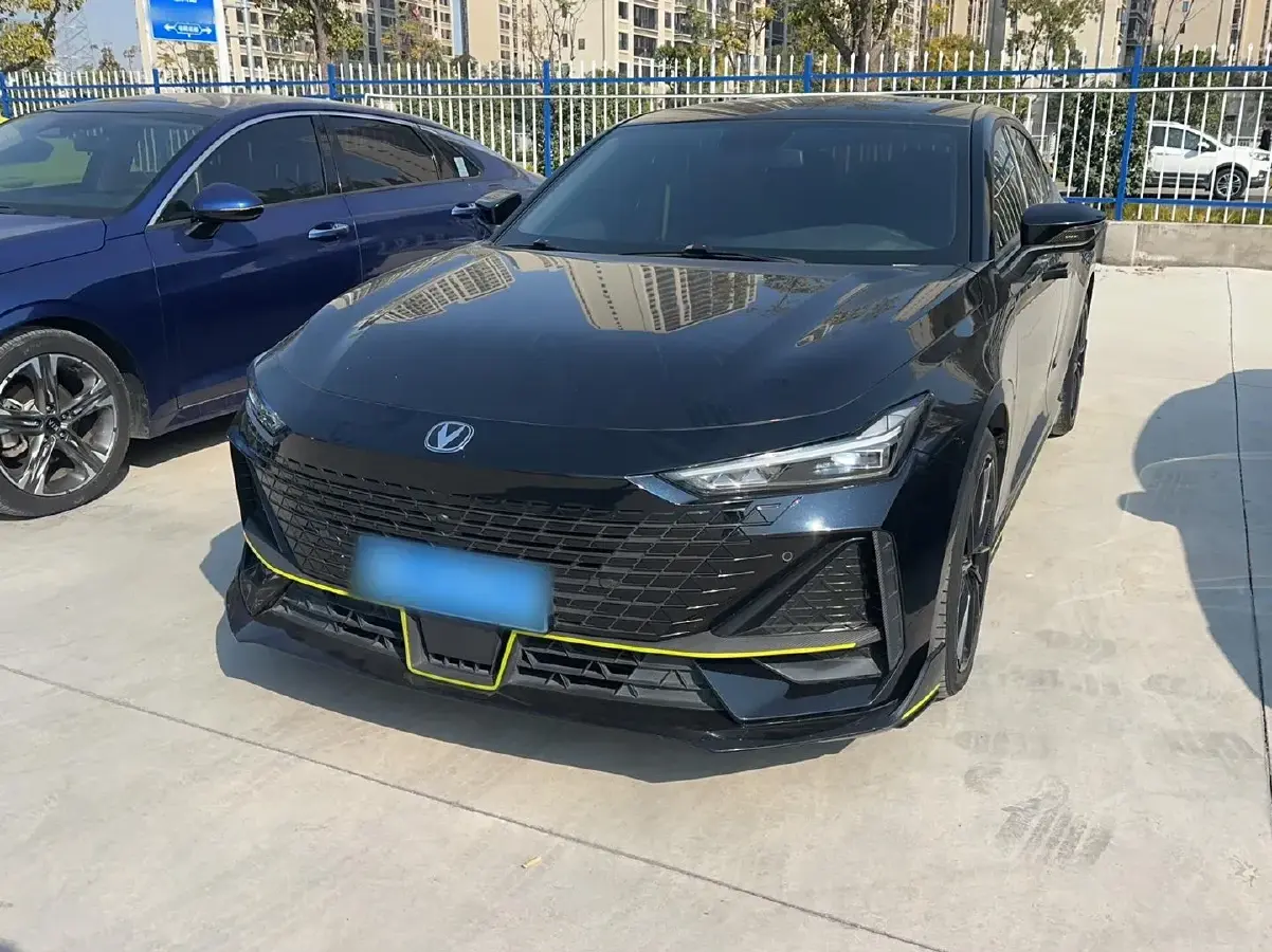 2022 ChangAn UNI-V 1.5T 188HP L4 7DCT