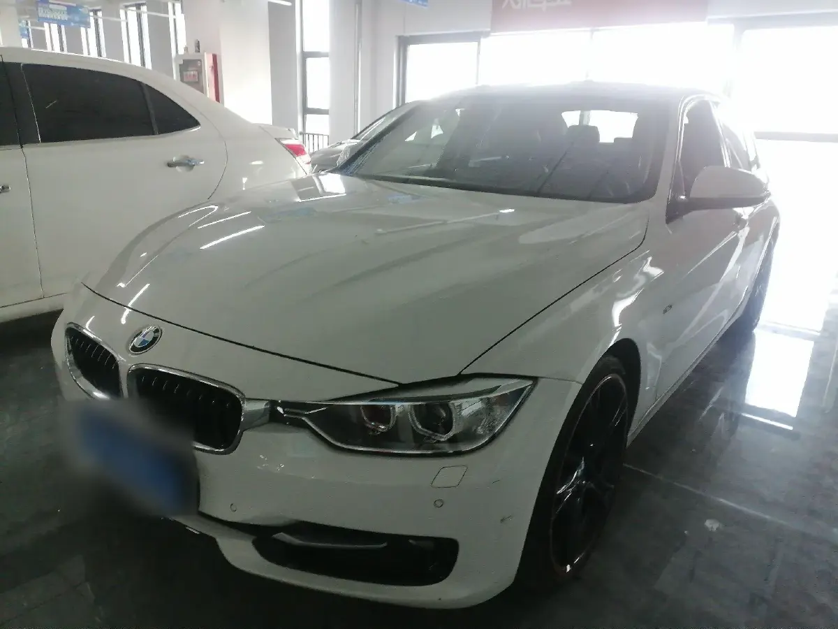 2014 BMW 3 Series 2.0T 245HP L4 8AT