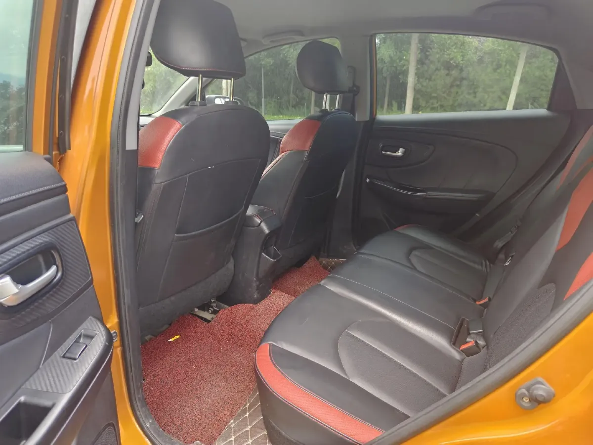 2017 Luxgen U5 SUV 1.6L 124HP L4 CVT,autocango,china used car exporter,china ev exporter,chinese used car exporter,chinese used ev exporter