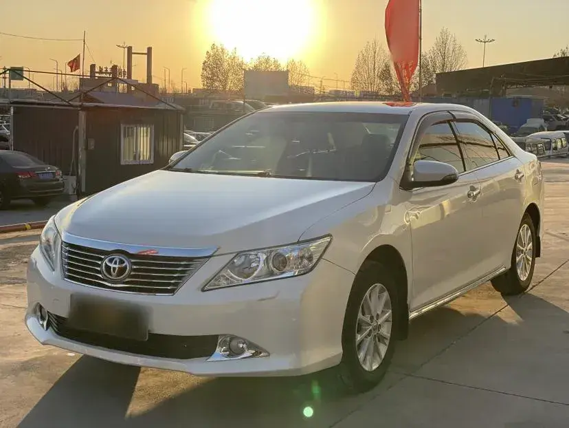2012 Toyota Camry 2.5L 184HP L4 6AT