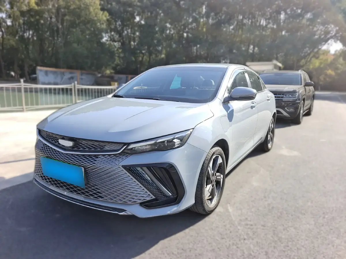 2022 Geely Emgrand L HiP 1.5T 181HP L4 3DHT PHEV 15.5KWH