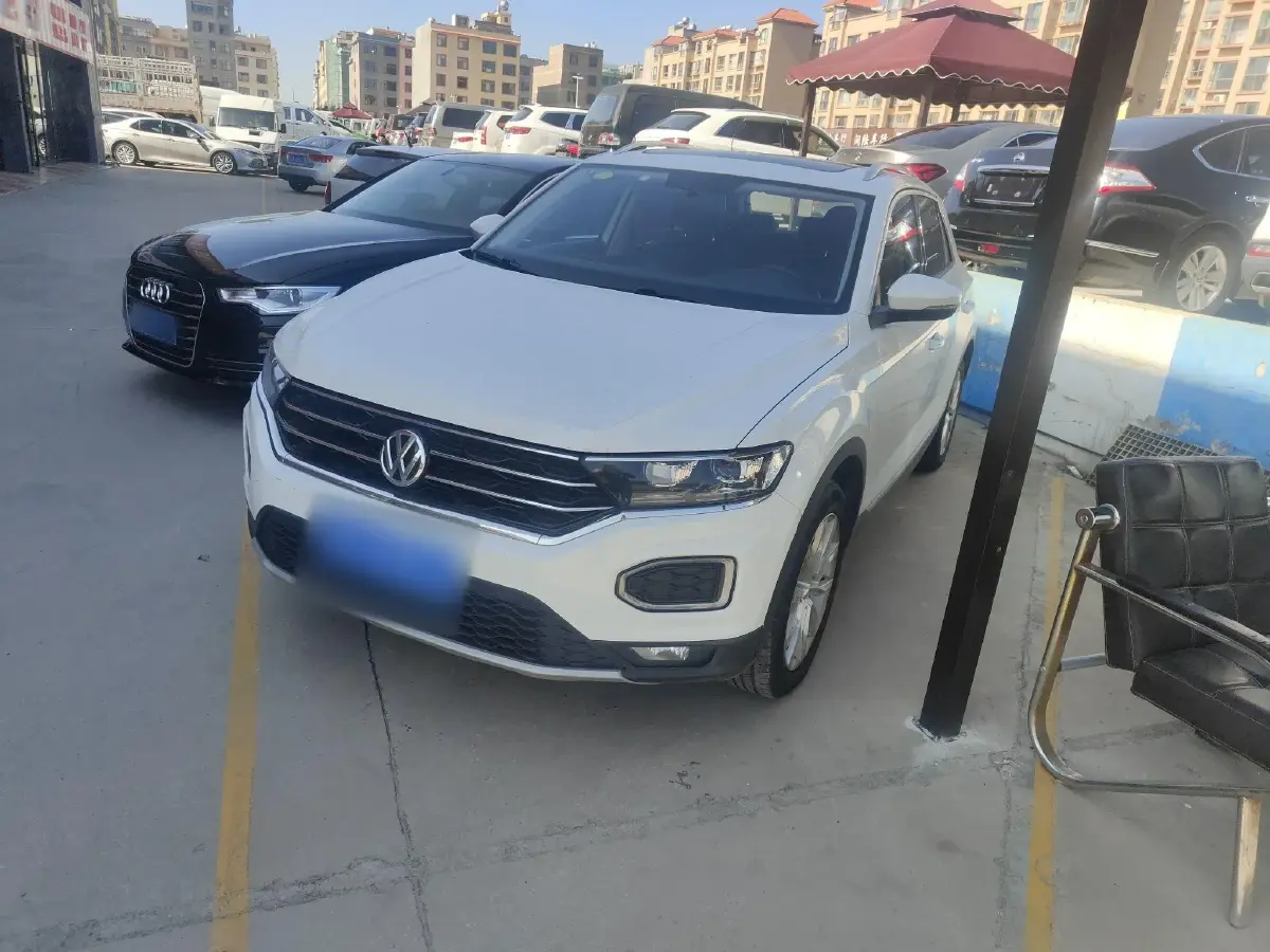 2020 Volkswagen T-Roc 1.4T 150HP L4 7DCT