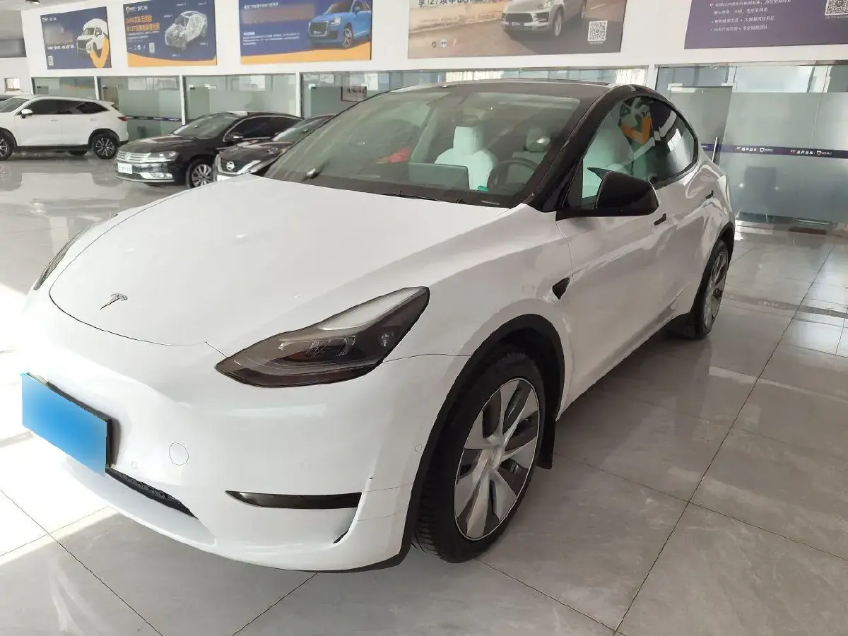 2022 Tesla Model Y BEV 60KWH