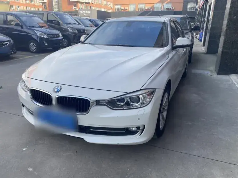 2015 BMW 3 Series 1.6T 136HP L4 8AT