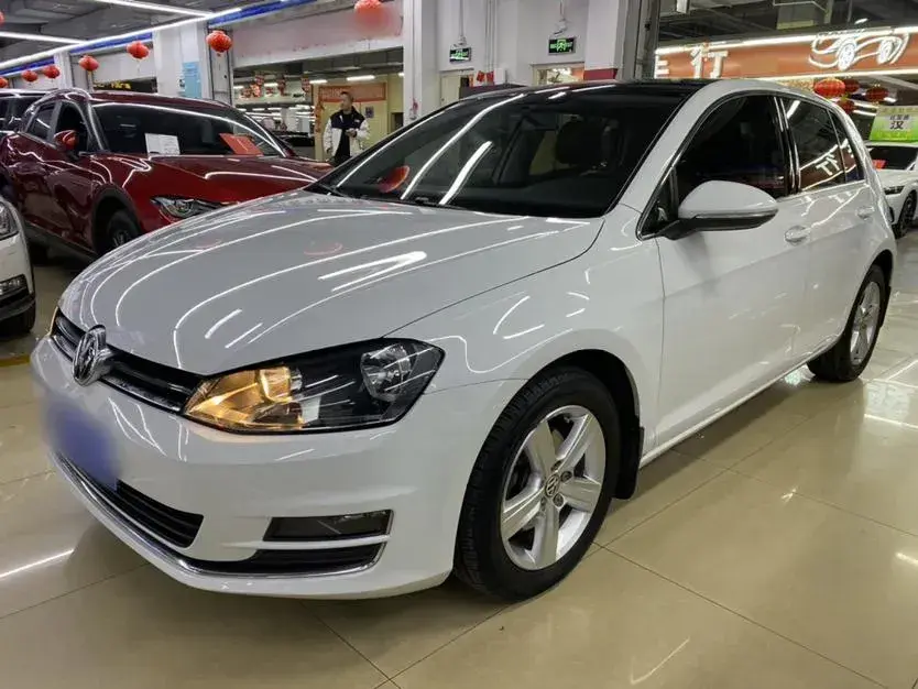 2014 Volkswagen Golf 1.4T 131HP L4 7DCT