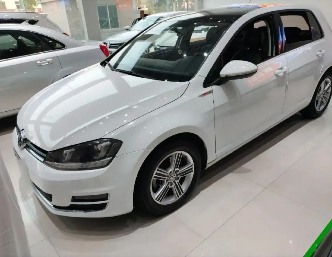 2014 Volkswagen Golf 1.4T 131HP L4 7DCT