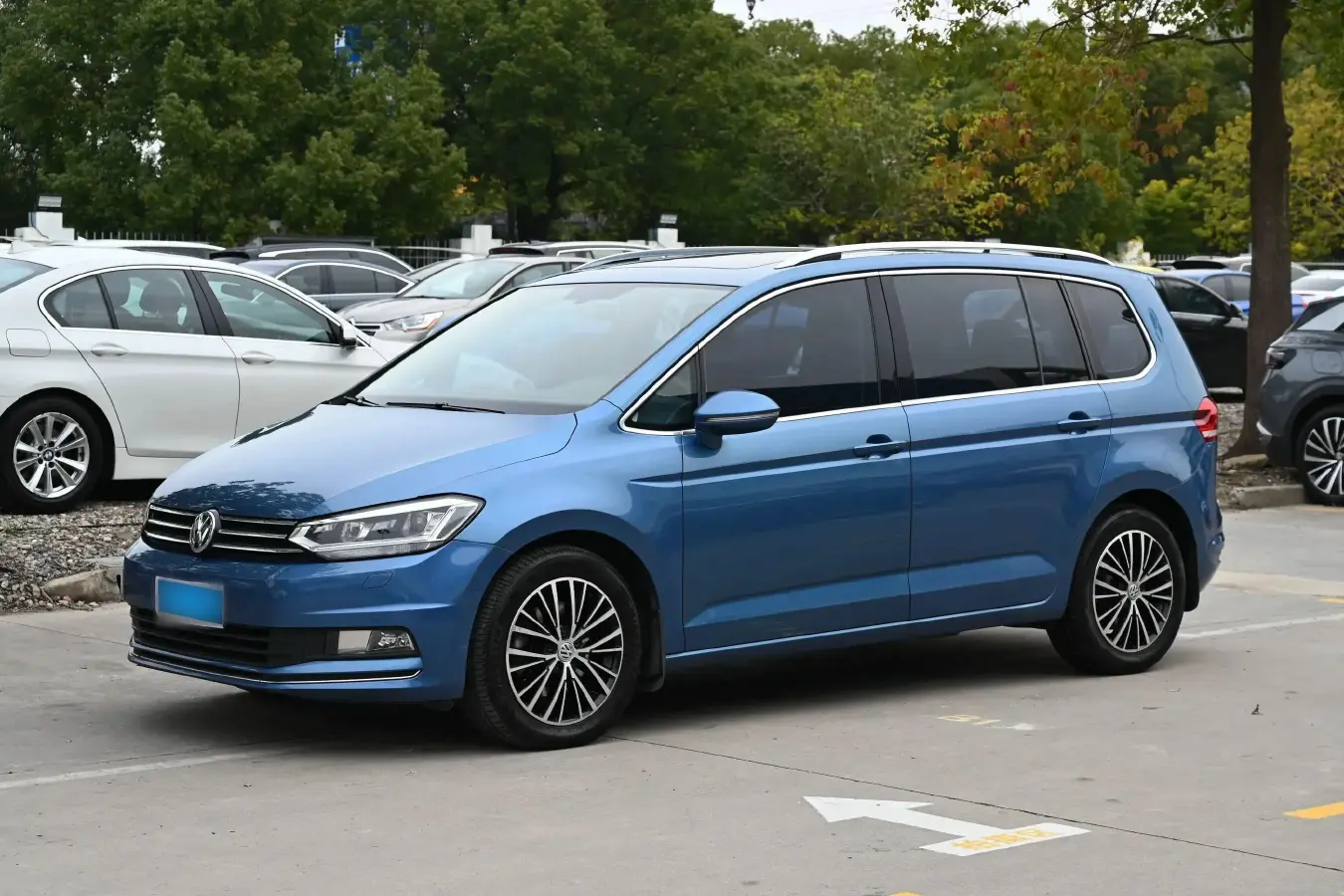 2018 Volkswagen Touran 1.8T 180HP L4 7DCT