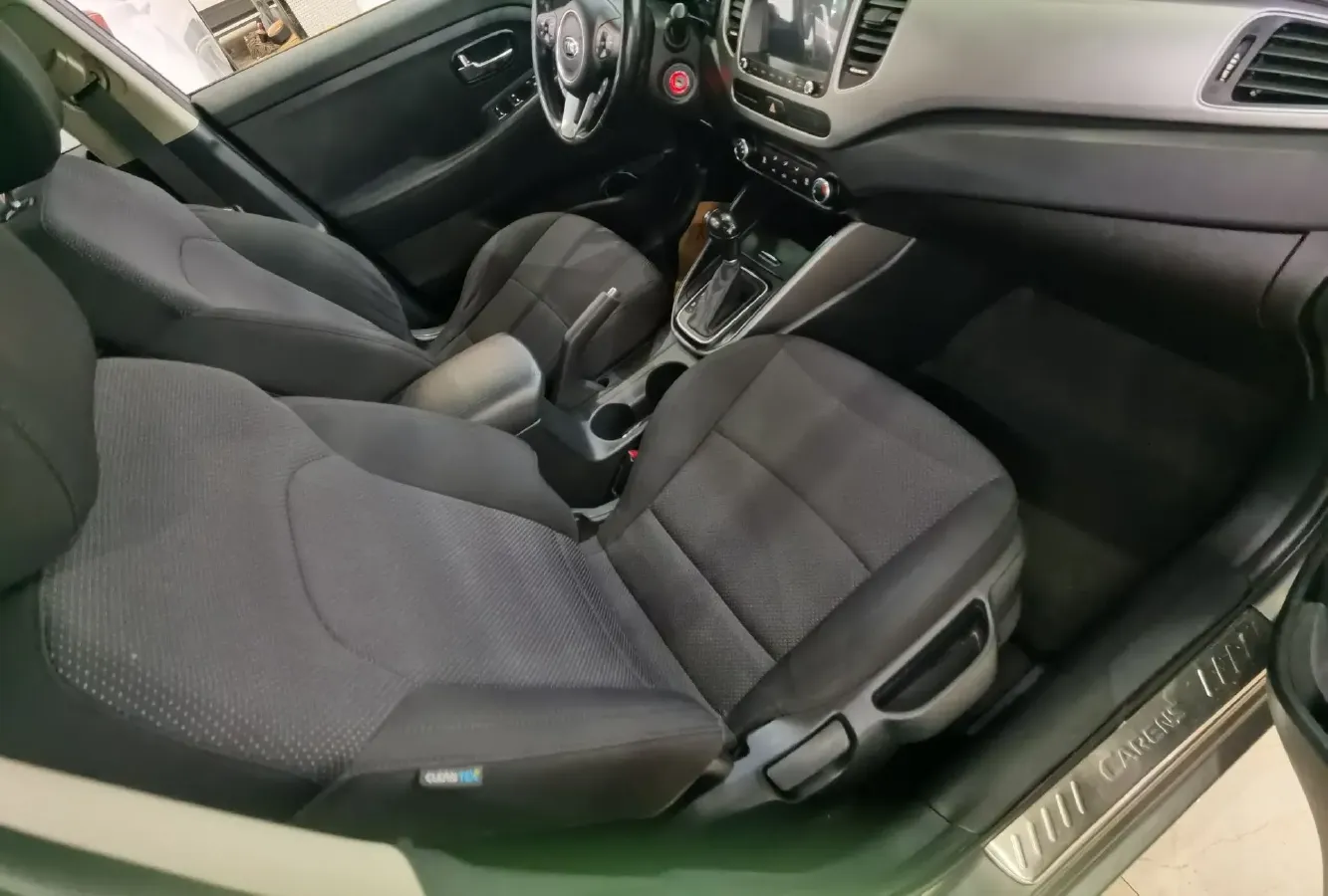 2013 Kia Carens 2.0L 152HP L4 6AT,autocango,china used car exporter,china ev exporter,chinese used car exporter,chinese used ev exporter