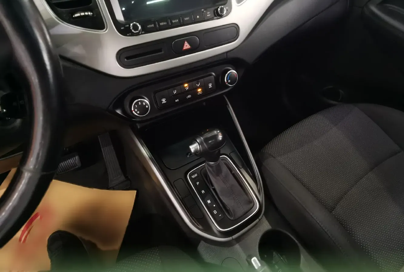 2013 Kia Carens 2.0L 152HP L4 6AT,autocango,china used car exporter,china ev exporter,chinese used car exporter,chinese used ev exporter