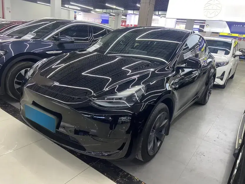 2023 Tesla Model Y BEV 60KWH