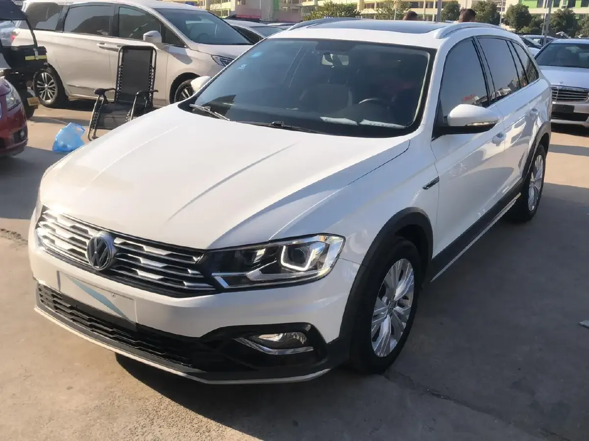 2018 Volkswagen C-Trek 1.5L 110HP L4 6AT