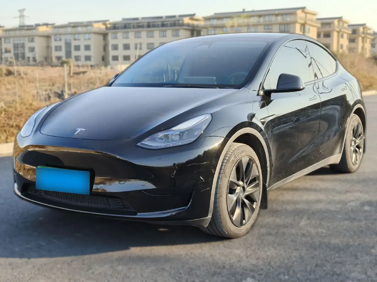 2023 Tesla Model Y BEV 60KWH