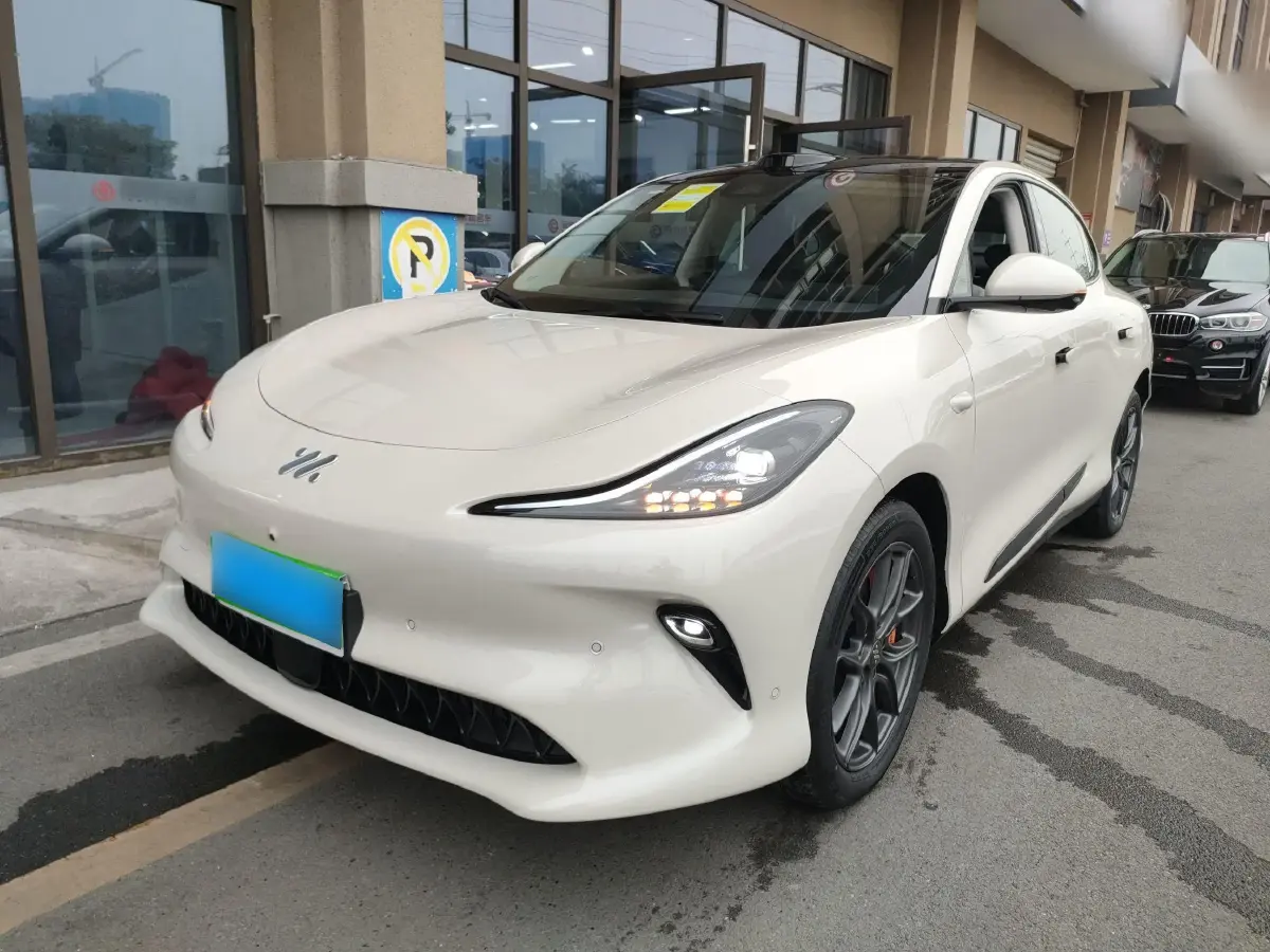 2025 IM LS6 BEV 75KWH