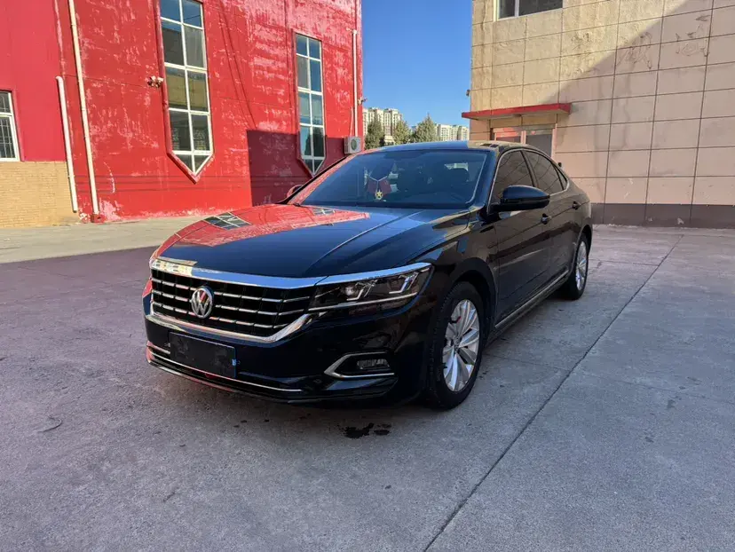 2019 Volkswagen Passat 2.0T 186HP L4 7DCT