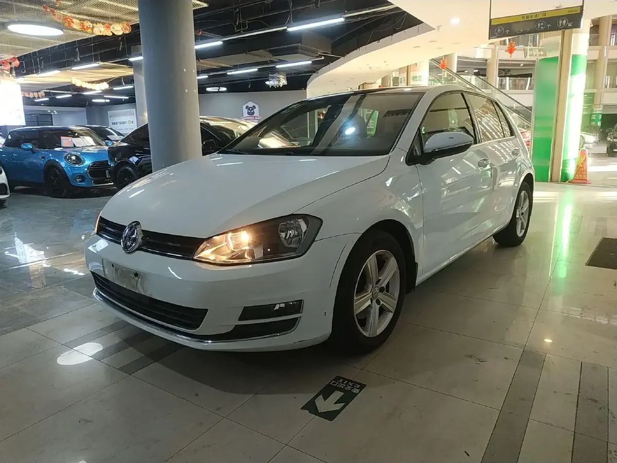 2015 Volkswagen Golf 1.6L 110HP L4 6AT