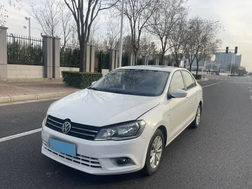 2013 Volkswagen Jetta 1.6L 110HP L4 6AT
