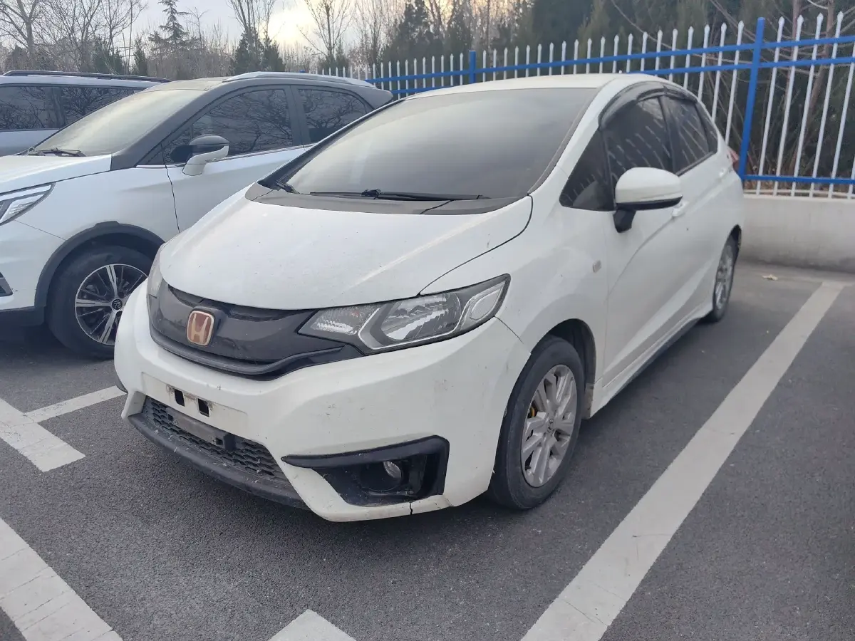 2016 Honda Fit 1.5L 131HP L4 CVT