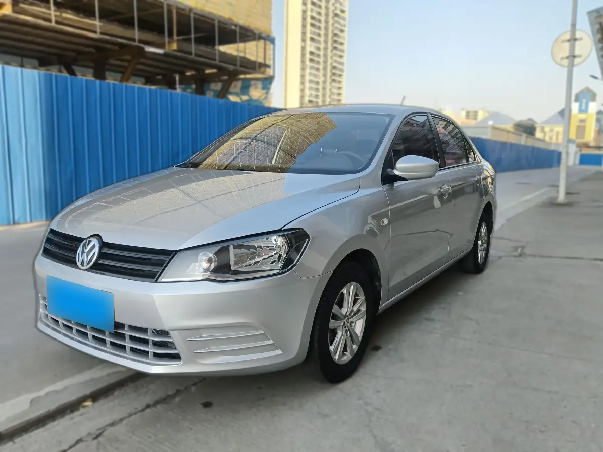 2015 Volkswagen Jetta 1.4L 90HP L4 5MT