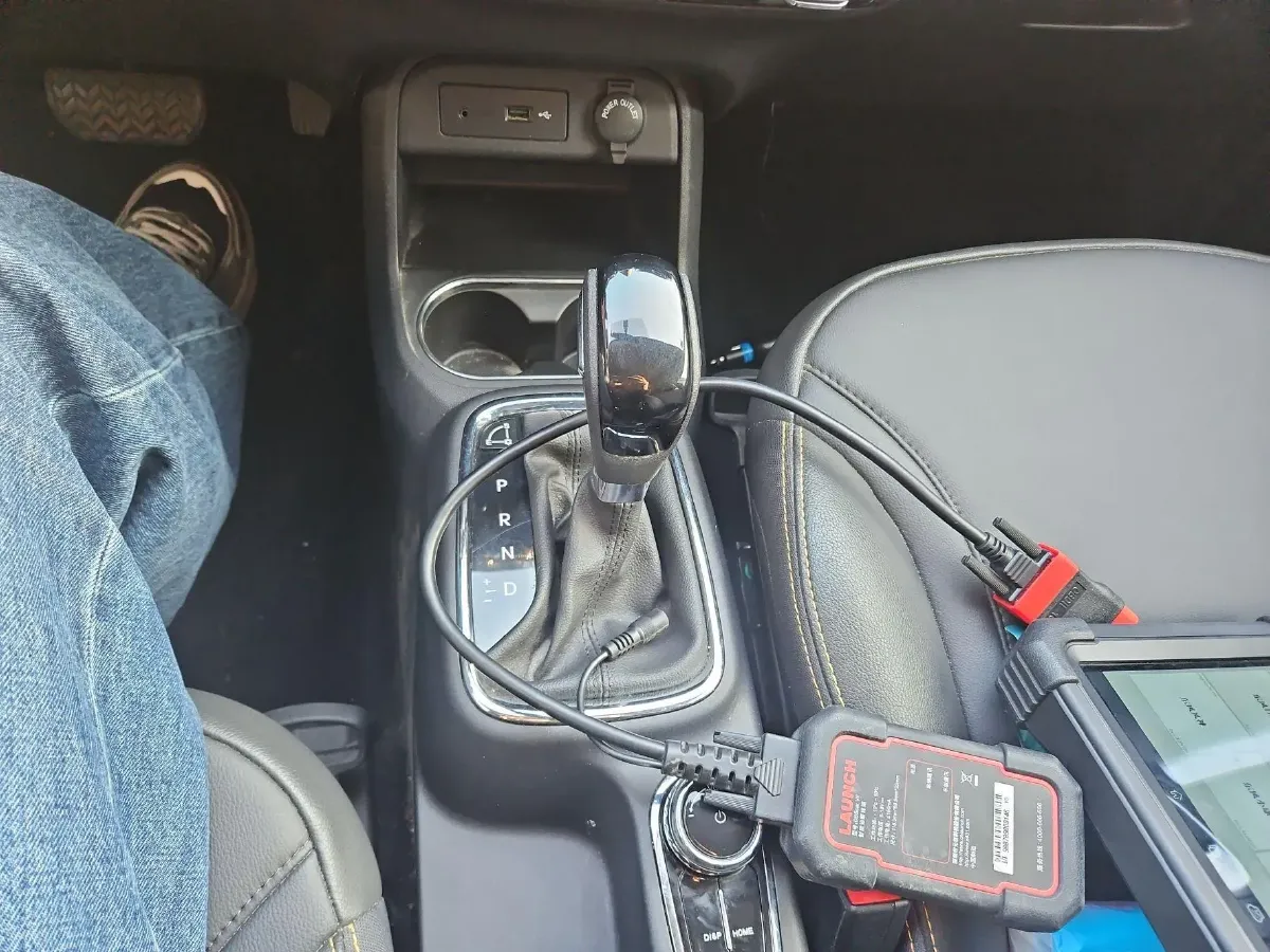 2017 DongFeng Aeolus AX4 1.6L 124HP L4 6DCT,autocango,china used car exporter,china ev exporter,chinese used car exporter,chinese used ev exporter