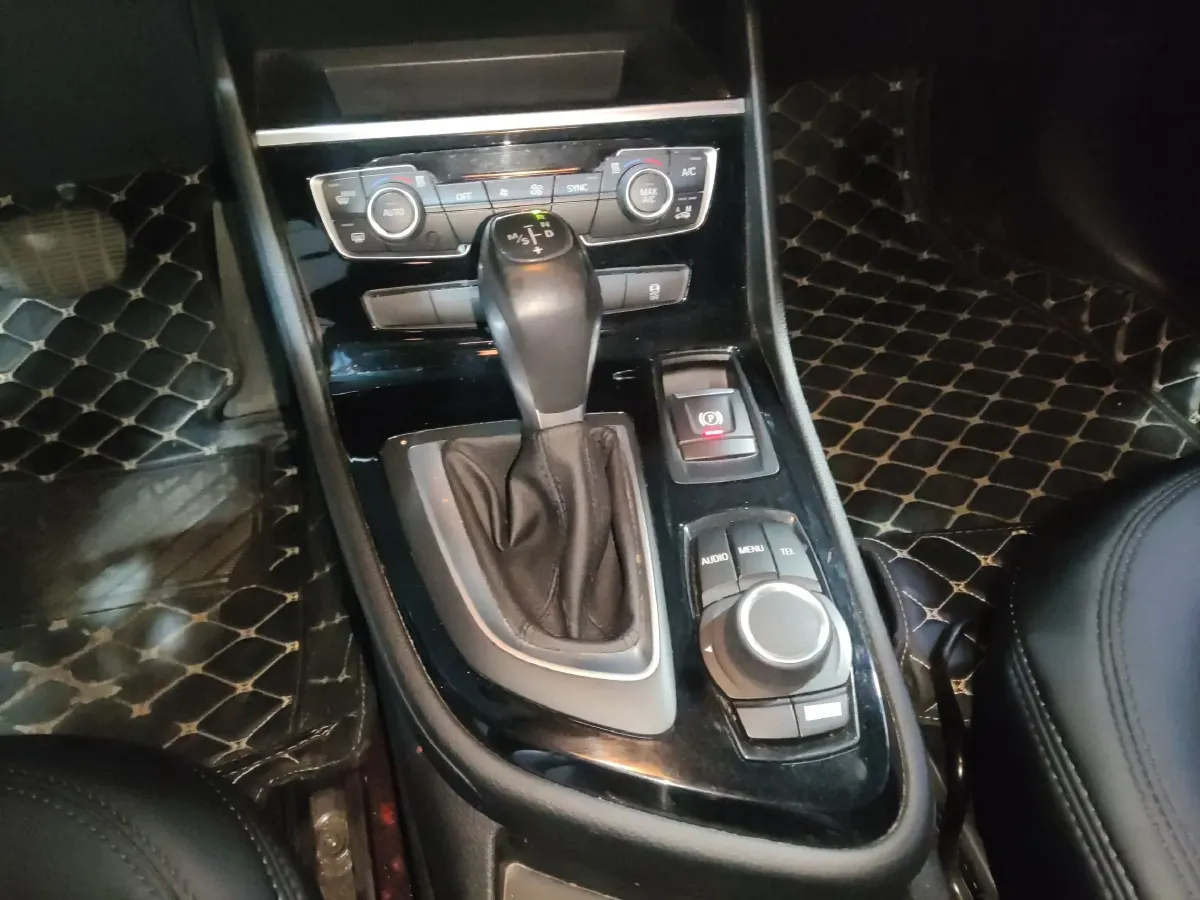 2015 BMW 2 Series SUV 1.5T 136HP L3 6AT,autocango,china used car exporter,china ev exporter,chinese used car exporter,chinese used ev exporter