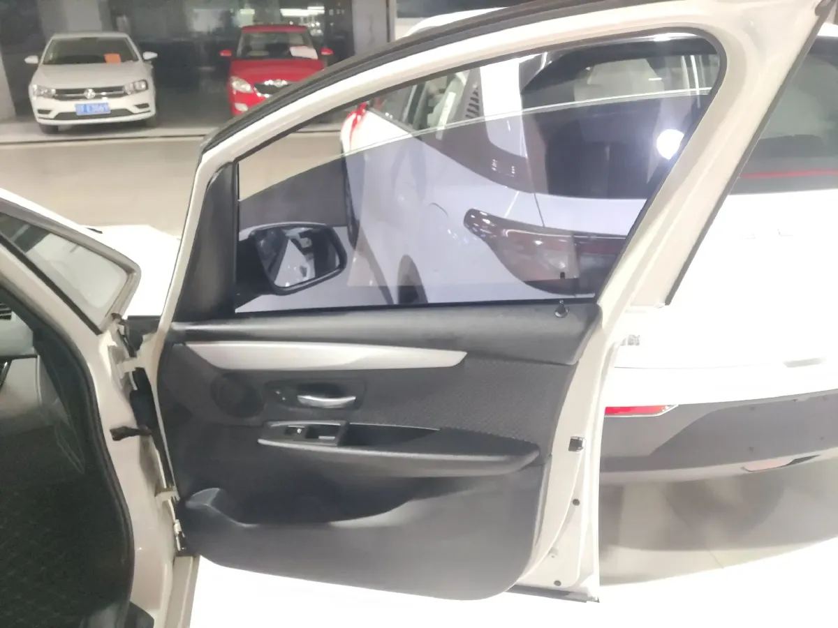 2015 BMW 2 Series SUV 1.5T 136HP L3 6AT,autocango,china used car exporter,china ev exporter,chinese used car exporter,chinese used ev exporter