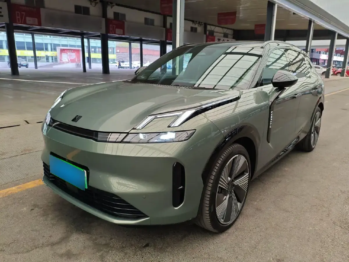 2023 LYNK&CO 08 New Energy 1.5T 163HP L4 3DHT PHEV 39.6KWH
