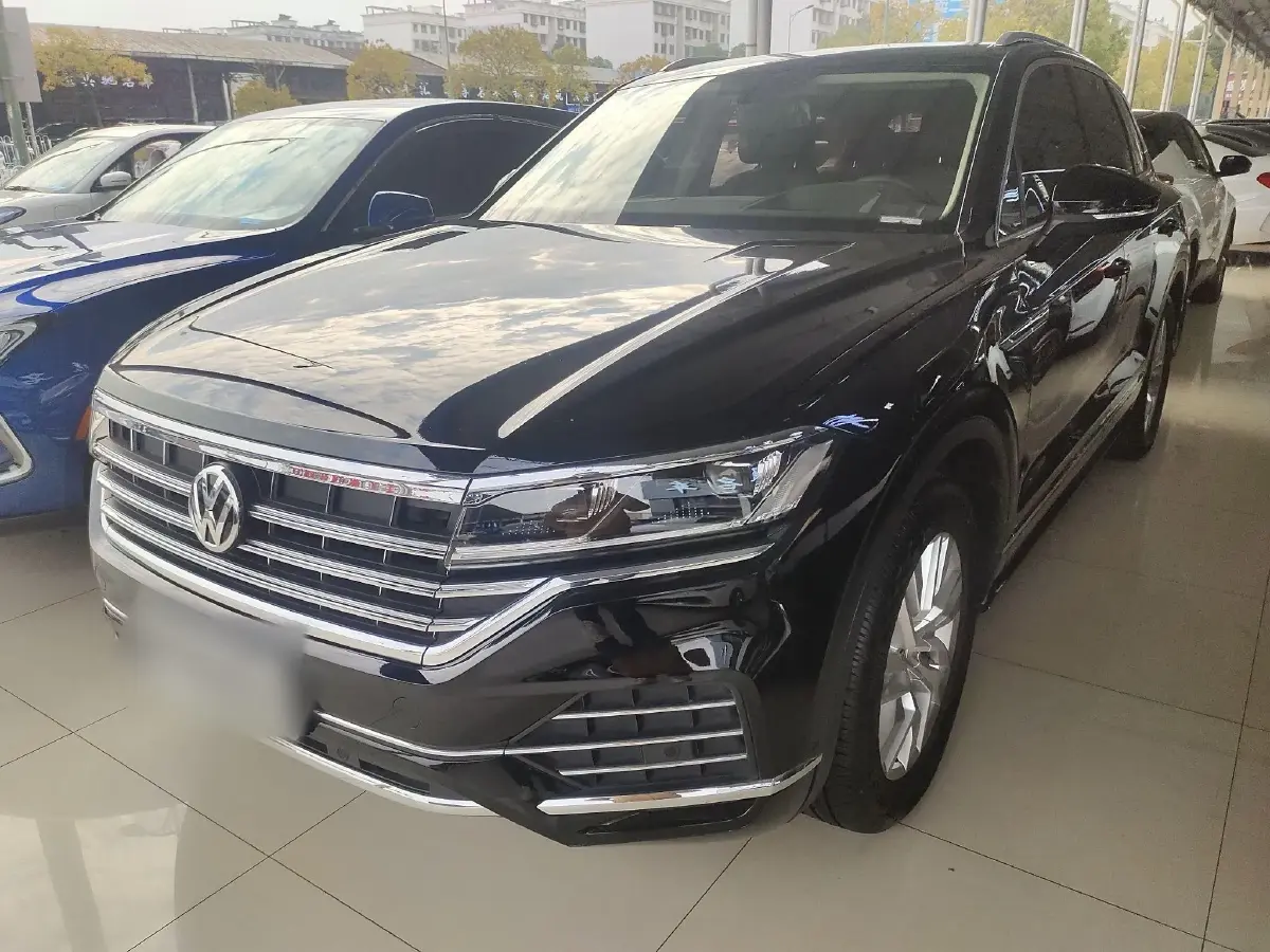 2019 Volkswagen Touareg 2.0T 252HP L4 8AT