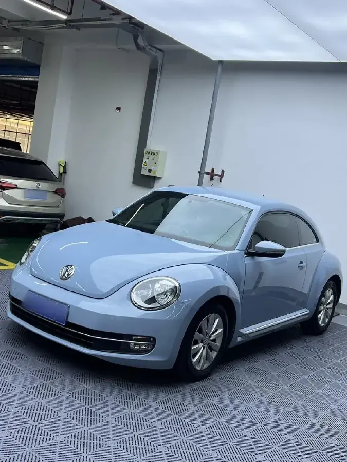 2013 Volkswagen Beetle 1.4T 160HP L4 7DCT