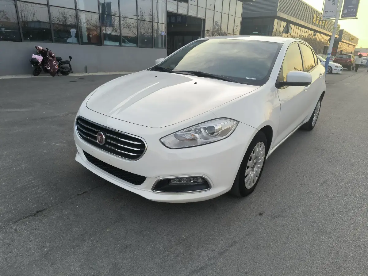 2012 Fiat Viaggio 1.4T 120HP L4 6DCT