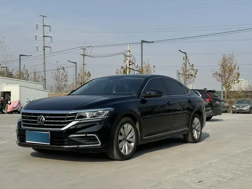2021 Volkswagen Passat 2.0T 186HP L4 7DCT
