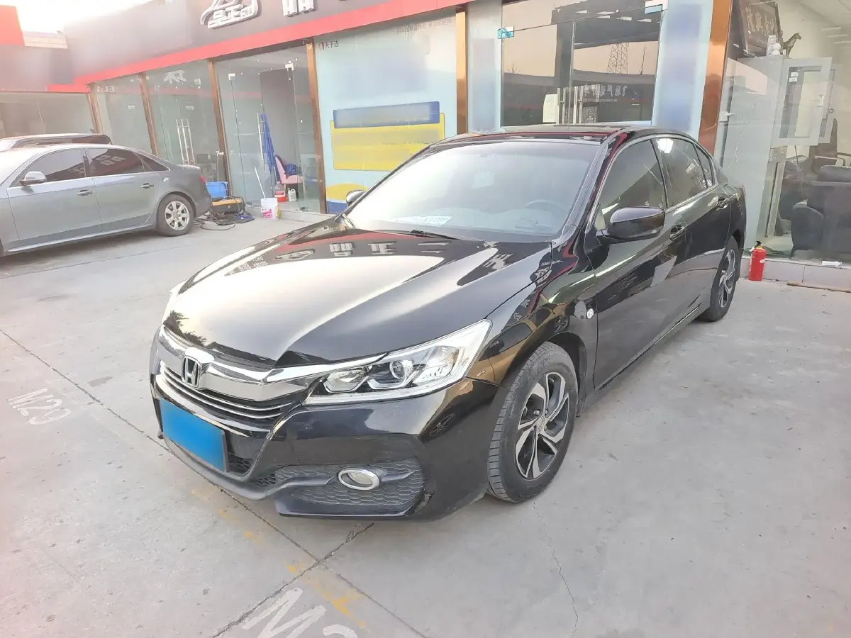 2016 Honda Accord 2.0L 155HP L4 CVT